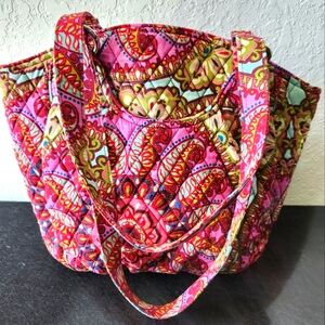 Vera Bradley Glenna shoulder bag Resort Medallion pattern